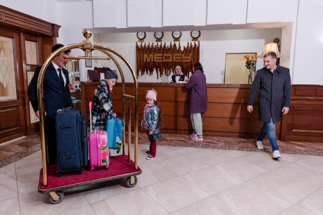 Medeu Hotel Kostanay Luaran gambar