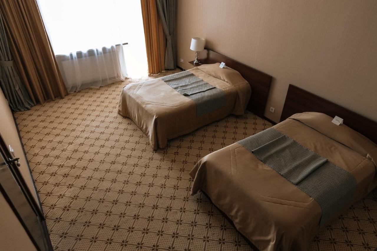 Medeu Hotel Kostanay Luaran gambar