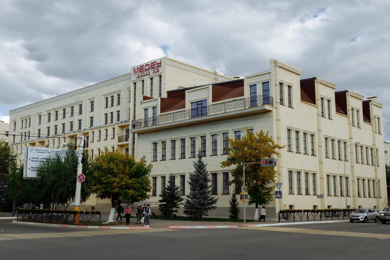 Medeu Hotel Kostanay Luaran gambar