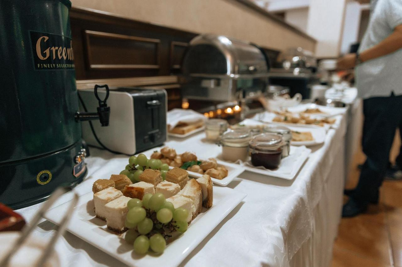 Medeu Hotel Kostanay Luaran gambar